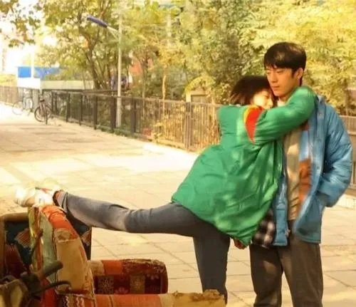 为什么很多人喜欢买自己负担不起的沙发？