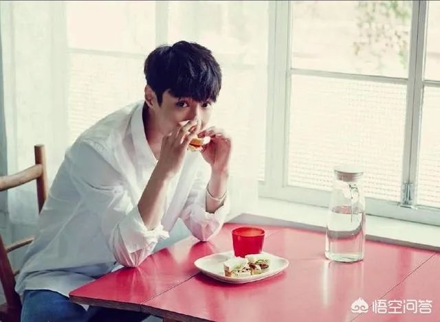 说说你心目中最会穿衣打扮的明星？