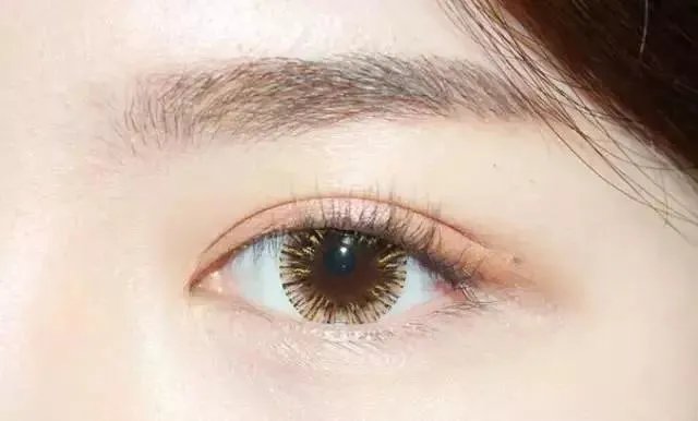 如何化韩式眼妆？