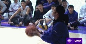 张健豪在扣篮大赛上没有扣进的情况下获得冠军，是否成为最水的一届扣篮大赛？