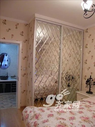 网友欢欣大秀90平两室两厅毕业照 田园欧式混搭