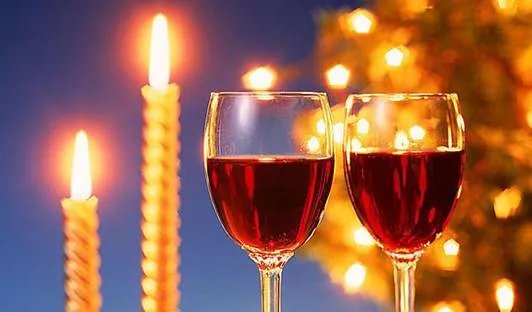 请人吃饭前三杯酒怎么提 结婚酒席提酒为什么提三杯