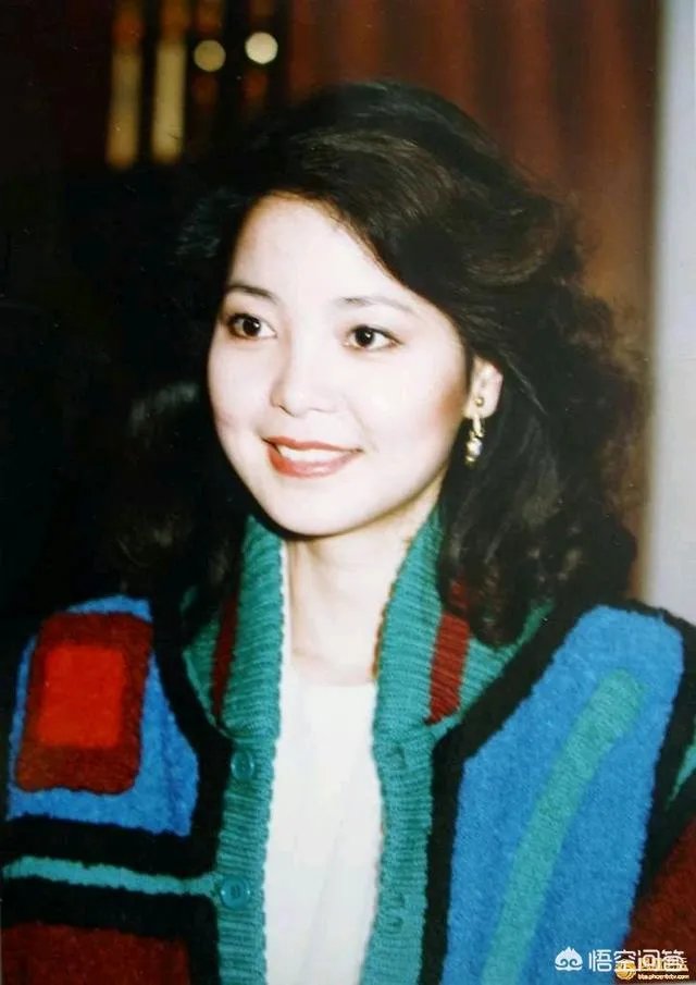 邓丽君为什么在那个年代那么红？