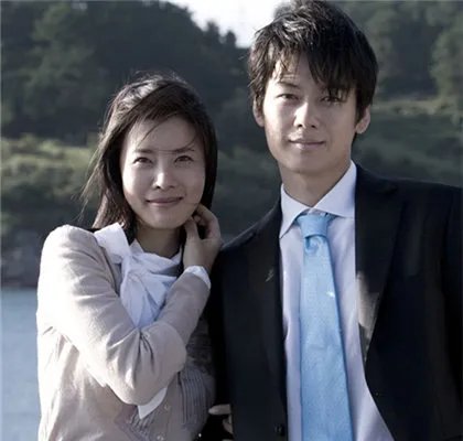 柳善老公照片集锦 其浑身散发出成熟的性感魅惑令人印象深刻