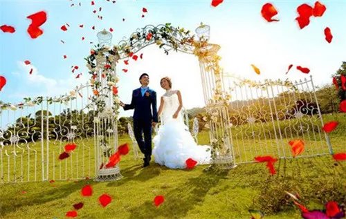 深圳南山婚纱摄影哪家好 近视新娘怎么拍婚纱照才好看