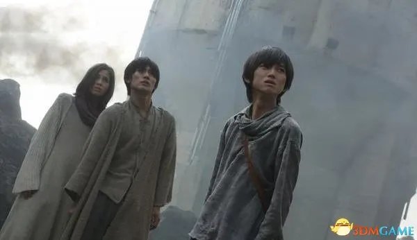 三笠已被毁了 《进击的巨人》真人电影最新剧照赏