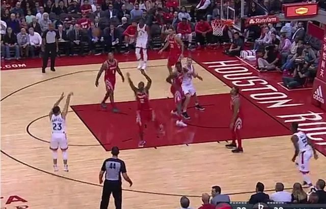 如何评价排名西部第一的火箭队输给猛龙队的这场球？