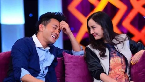 刘恺威接小糯米放学，媒体提及杨幂时，他是如何回答的？