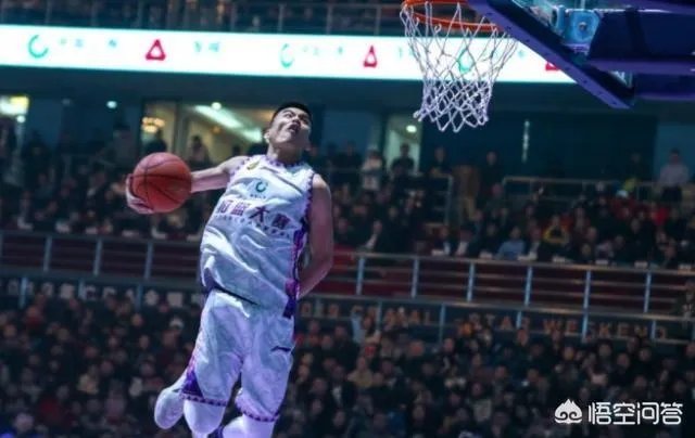张健豪在扣篮大赛上没有扣进的情况下获得冠军，是否成为最水的一届扣篮大赛？