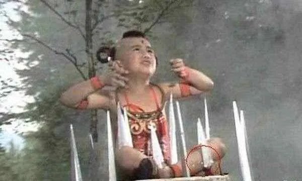 老版《西游记》里有哪些一般人注意不到的穿帮镜头？