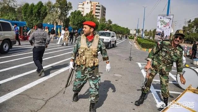 伊朗阅兵遭武装分子持枪突袭,在场几千士兵为何无一开火还击?