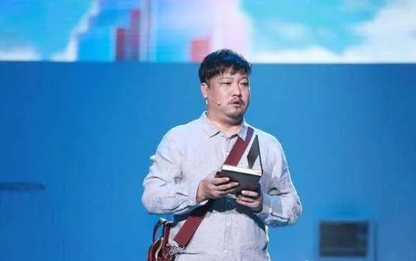 贾冰为什么能获得综艺节目《笑声传奇》第一季的总冠军?