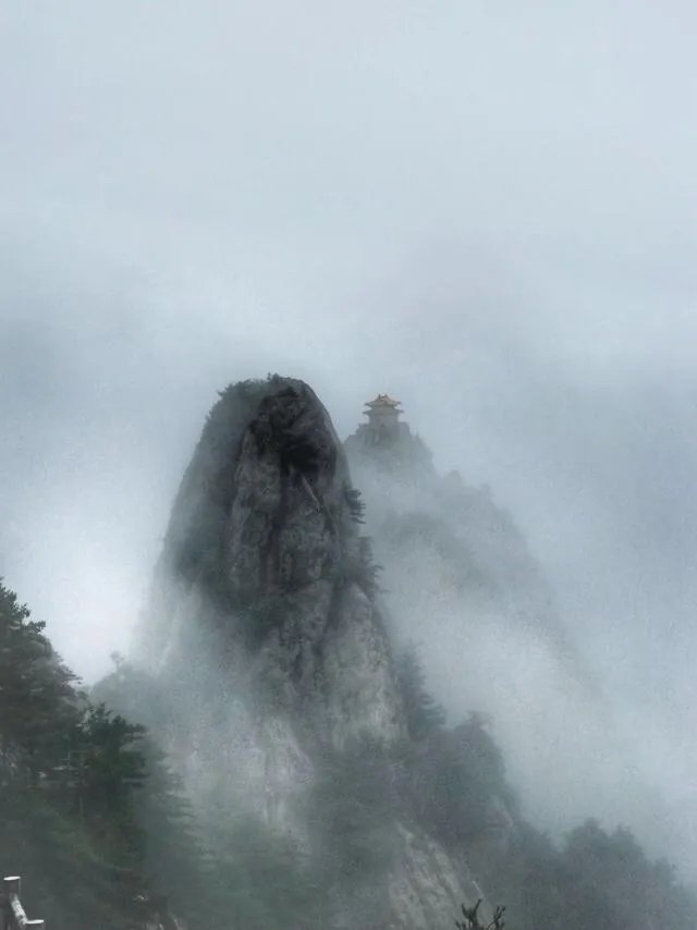 洛阳老君山好玩吗？