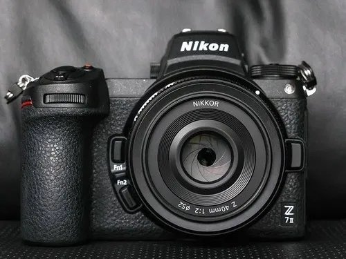 精致简约单机 长春佳能700D售3300元!