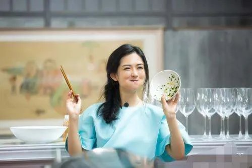 谢娜说名字带娜的都是美女,当沈腾说出几个名字,为何都笑喷了?