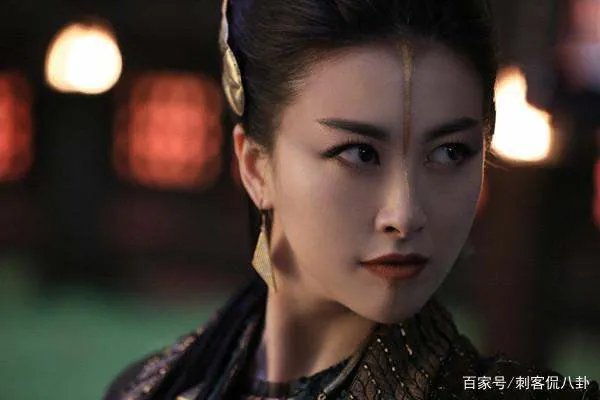 她被誉为国内“第一女王”，碾压韩雪，为什么说王思聪娶她都是高攀？