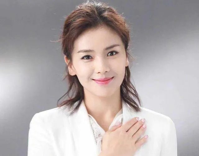 刘涛正式加入阿里巴巴直播带货，为什么火的一塌糊涂？