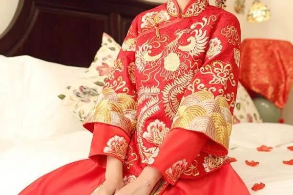 秀禾服作为我国的传统婚礼服饰大家都不陌生，秀禾服有哪几种款式呢？