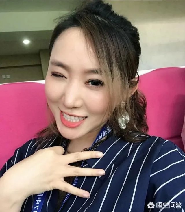 文筱婷把贵州恒丰队的队徽纹在腿上，你怎么看？