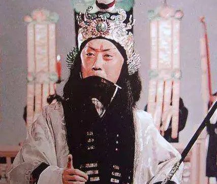 曹云金为徒弟取艺名“马连良”“李连杰”，这是什么操作？