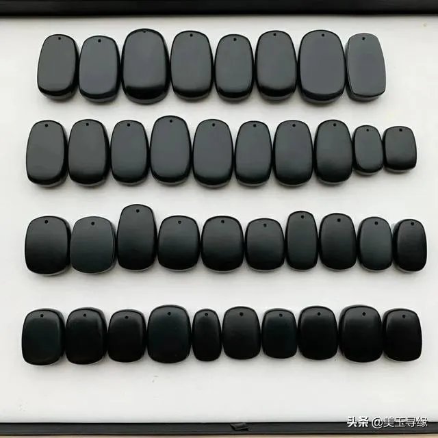 新疆黑玉手镯的价格一般是多少？如何鉴别黑玉手镯的真假？