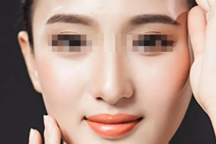 标准水滴鼻图片