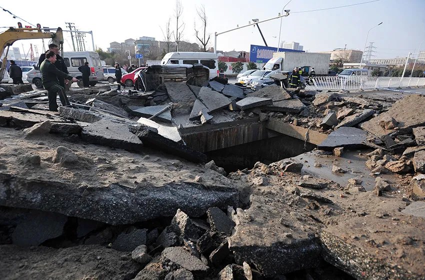 湖北武汉一路面发生爆炸，造起这次爆炸的主要原因是什么？