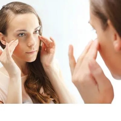 如何消除白头粉刺