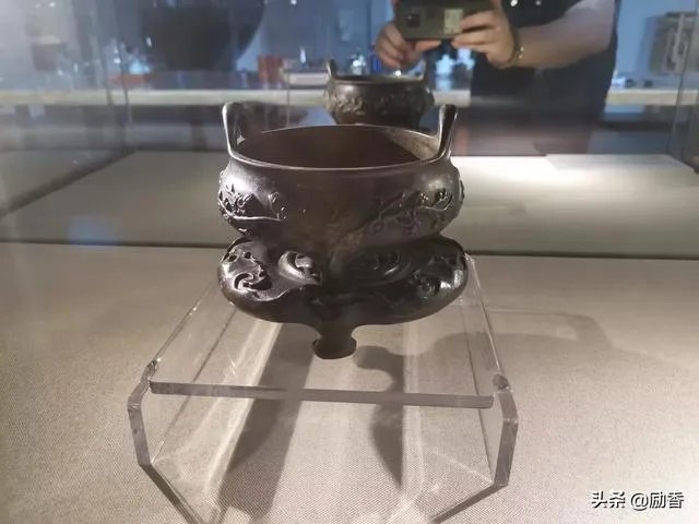 藏品在家不拿出去能私下交易吗?怎样才能把藏品卖出去？