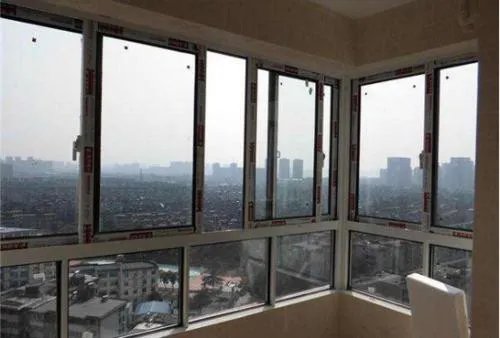 封窗户缝的胶是什么胶