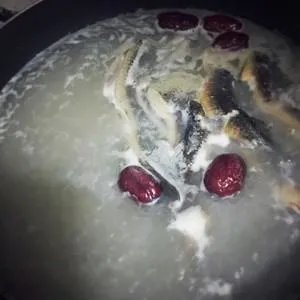 清炖泥鳅汤的做法步骤图，清炖泥鳅汤怎么做好吃