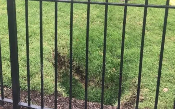 美国白宫为什么会出现“天坑”？