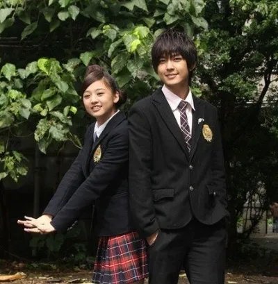 炎亚纶与鬼鬼吻戏图片曝光 “小雨”回应是非常好的朋友