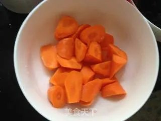 红萝卜炖排骨