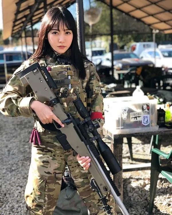 日本美女Coser望月茉莉写真 大胸妹身材火辣性感