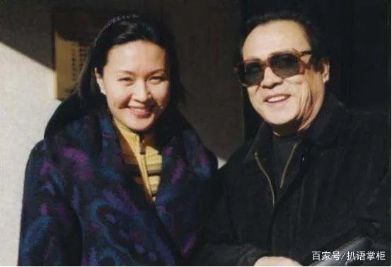 女演员方舒与屠洪刚离婚后，独自养育两个女儿，现在怎么样了？