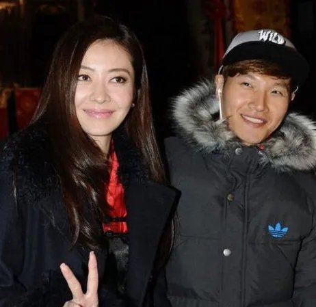金钟国熊黛林约会照片曝光 两人是什么关系