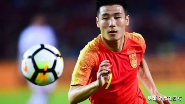 若国足打入2022年世预赛十二强赛的话，是不断前进好，还是锻炼新人，为未来做准备好呢？