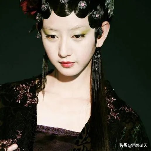 如何看待《演员请就位2》唐一菲退赛这件事？