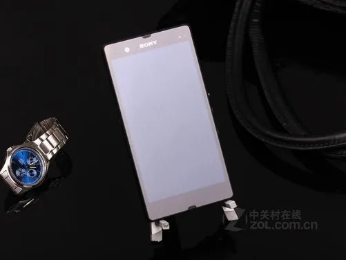 双摄像头关注高 前后各置摄像头热机荐