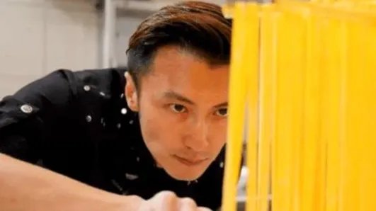 谢霆锋在北京开的面馆，每天都门庭若市，一碗面要多少钱呢？