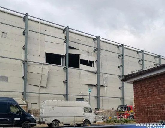 《007》片场发生爆炸!场景外部破坏 工作人员受伤