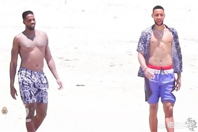 西蒙斯、TT和卡戴珊姐妹一起度假，你怎么看？