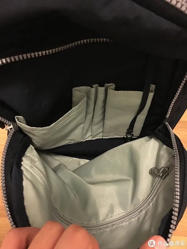 带着食物的猩猩：Kipling 凯浦林 双肩背包