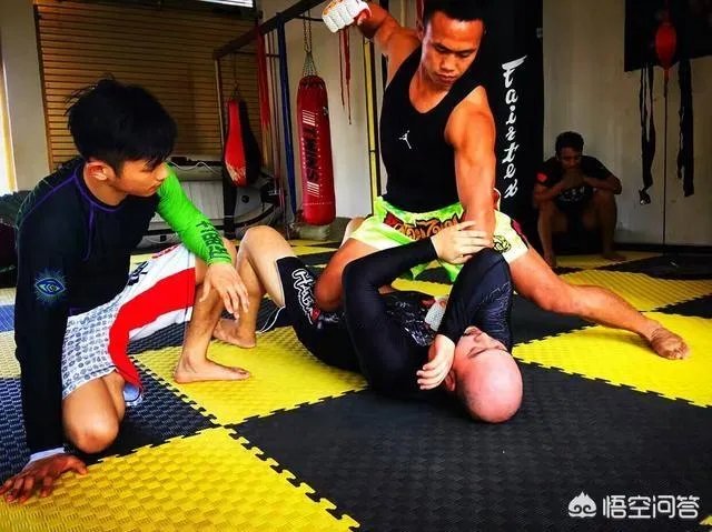 为什么昆仑决不邀请解放军拳王周志鹏打诸神之战？