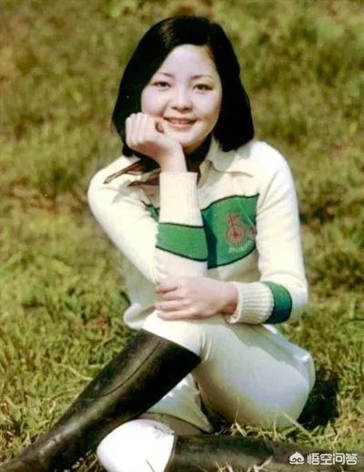 邓丽君为什么在那个年代那么红？