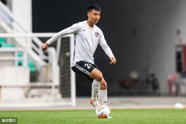 恒大3比1梅州，5场进13球丢11球是否暴露攻强守弱的问题？