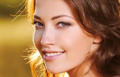 割双眼皮开内眼角好还是外眼角好