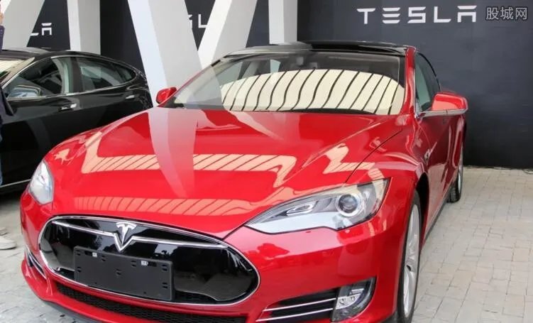 特斯拉召回轿车 买了特斯拉这个型号的车主要注意了！