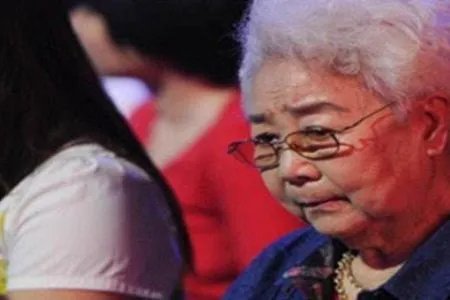 田华的三个儿子怎么了 为啥田华受访娱乐现场激动落泪